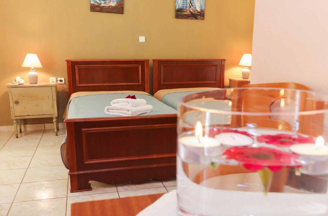 Angela Hotel Loutra Edipsou  ภายนอก รูปภาพ